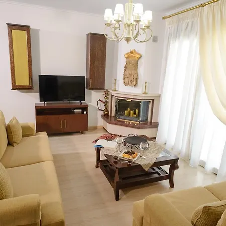 Luxury Dafnis House Appartement Veria  Buitenkant foto